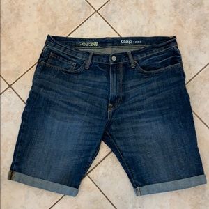 Men’s Gap denim shorts (34 waist)
